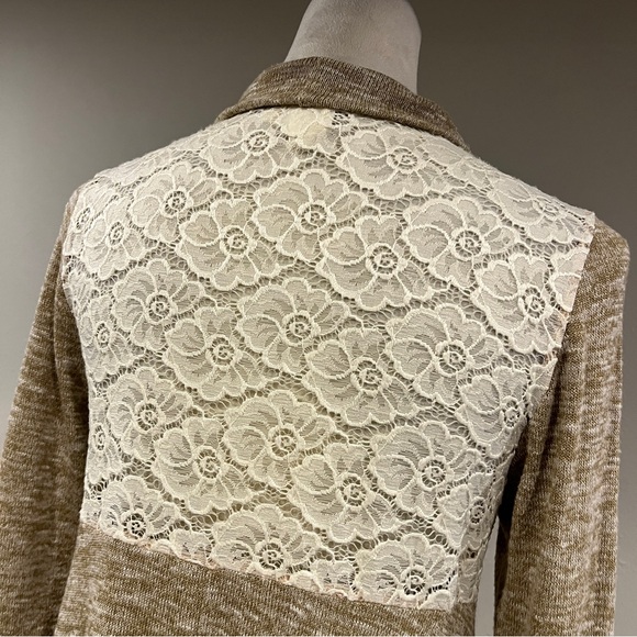 Kate Collection Knit open Cardigan in Tan and Cream with floral lace details - Picture 6 of 11